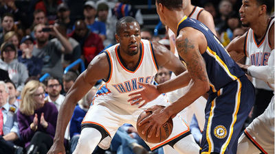 Ibaka brilla y Rose, de los Bulls, se rompe