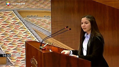 Alumnos de Institutos Bilingües de la Comunidad toman la palabra en la Asamblea