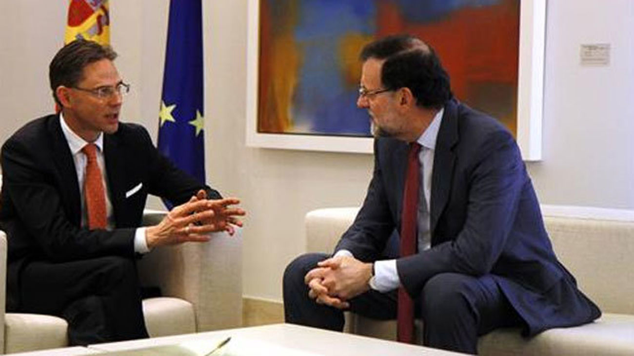 El comisario para Empleo, Crecimiento, Inversiones y Competitividad, Jyrki Katainen con Mariano Rajoy