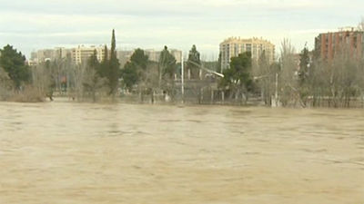 Los vecinos de Pina de Ebro finalmente no serán desalojados por la crecida