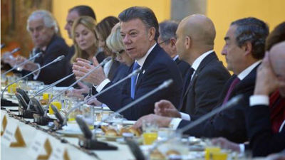 Santos garantiza seguridad a los empresarios españoles que inviertan en Colombia