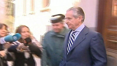 Blesa trata de suspender su declaración y evita admitir que correos son suyos