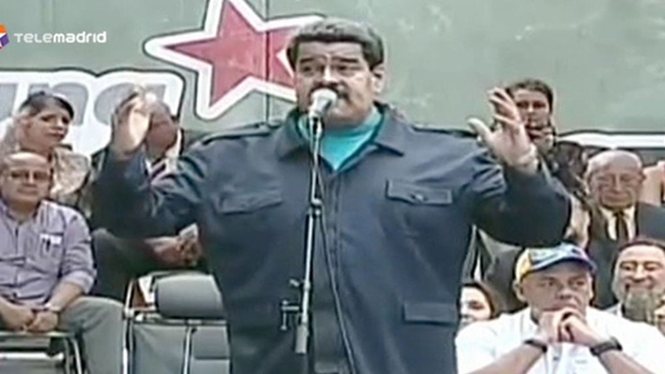 Maduro rememora a Chávez en lo más bajo de su popularidad