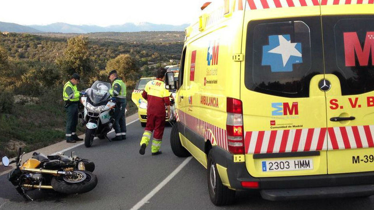 Un motorista herido de gravedad en un accidente con un coche en Fresnedillas