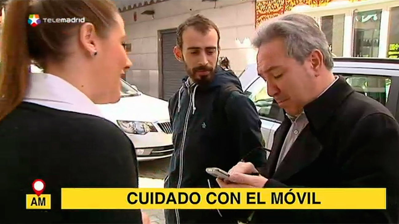 Aumentan los robos de móviles por "tirón"