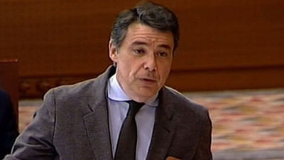 González esgrime el empleo frente a los reproches del PSOE sobre desigualdad