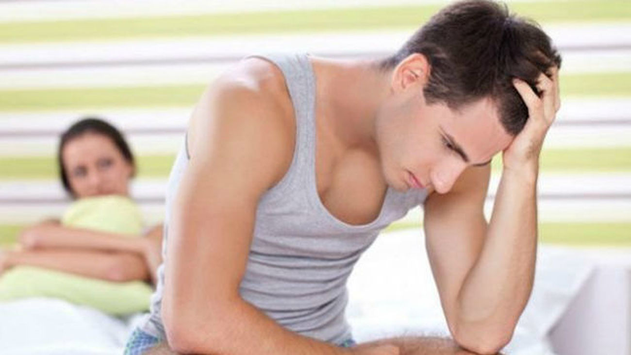 Un hombre se fractura el pene mientras mantiene relaciones sexuales