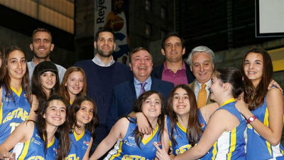 Felipe Reyes inaugura un pabellón con su nombre en Getafe