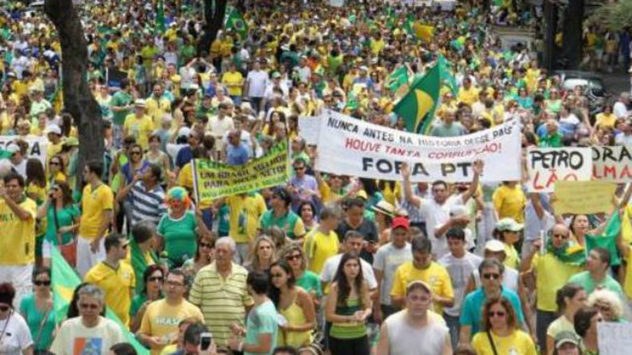Cientos de miles de brasileños protestan contra Rousseff en Río de Janeiro