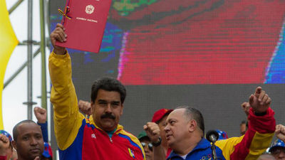 Maduro recibe poderes legislativos para encarar decreto de Obama