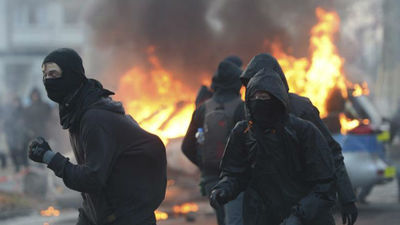 Unos 350 manifestantes detenidos en Fráncfort en la inauguración de la sede del BCE