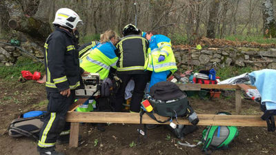 Herido en Miraflores de la Sierra tras quedar atrapado con una motoazada