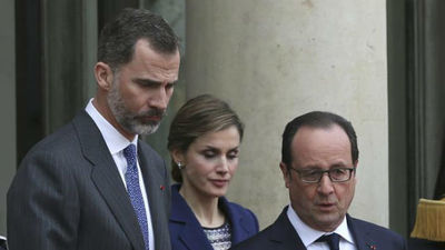 Los Reyes cancelan su visita de Estado a Francia por el accidente aéreo