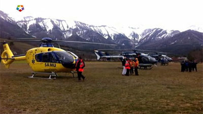 Localizan una de las cajas negras del avión accidentado en los Alpes