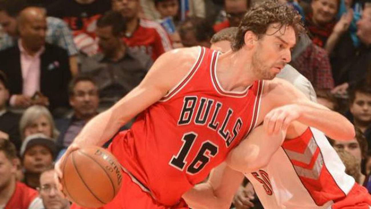 Pau Gasol ante Toronto