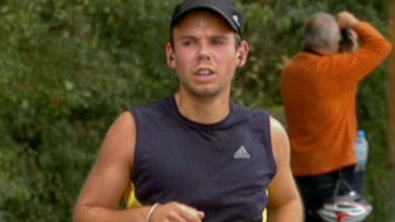 El capitán del avión siniestrado, al copiloto:  "¡Abre la maldita puerta!"