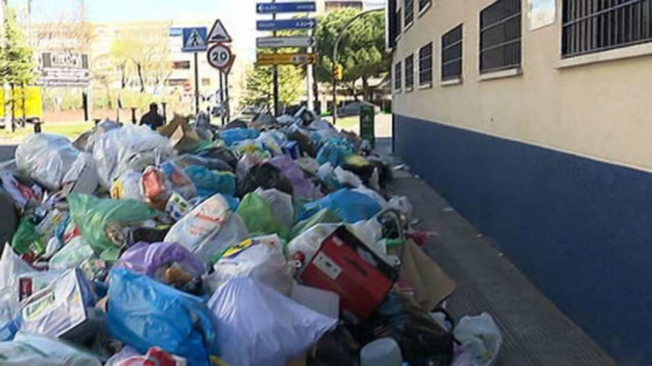 Los trabajadores de basuras de Parla concluyen  la huelga tras quince días de paros
