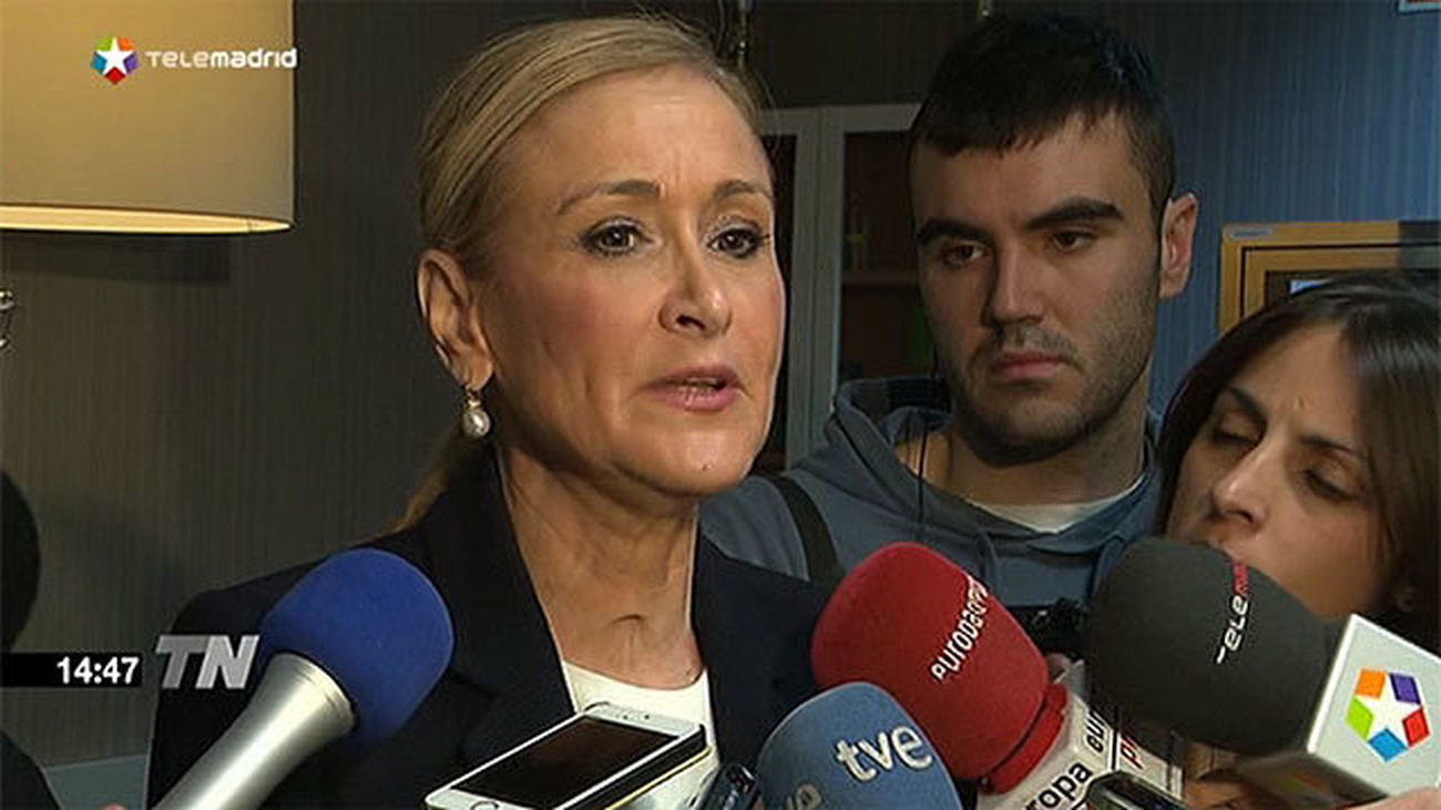 Cifuentes aplaude que los inmigrantes irregulares tengan atención primaria