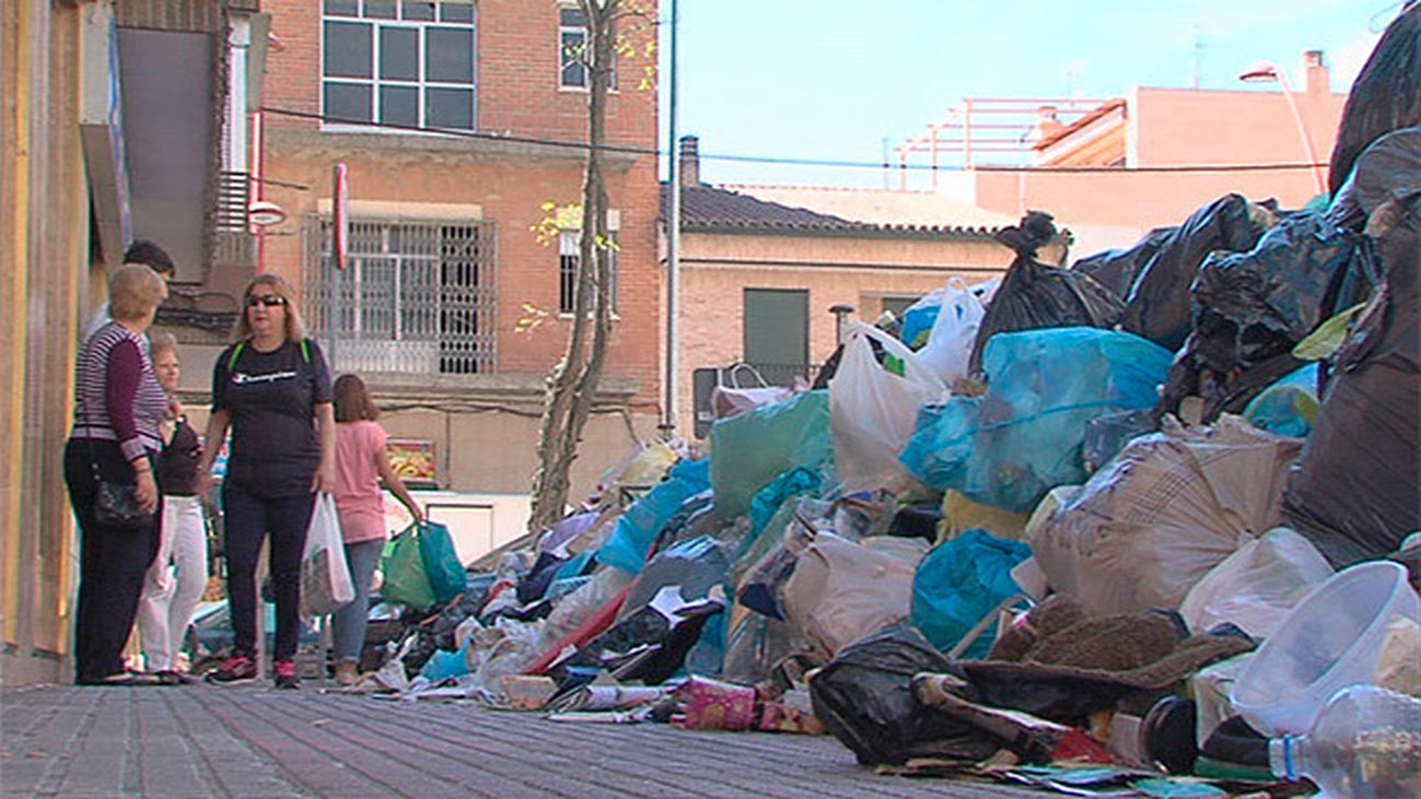 Tregua en Parla tras dos semanas de huelga de limpieza