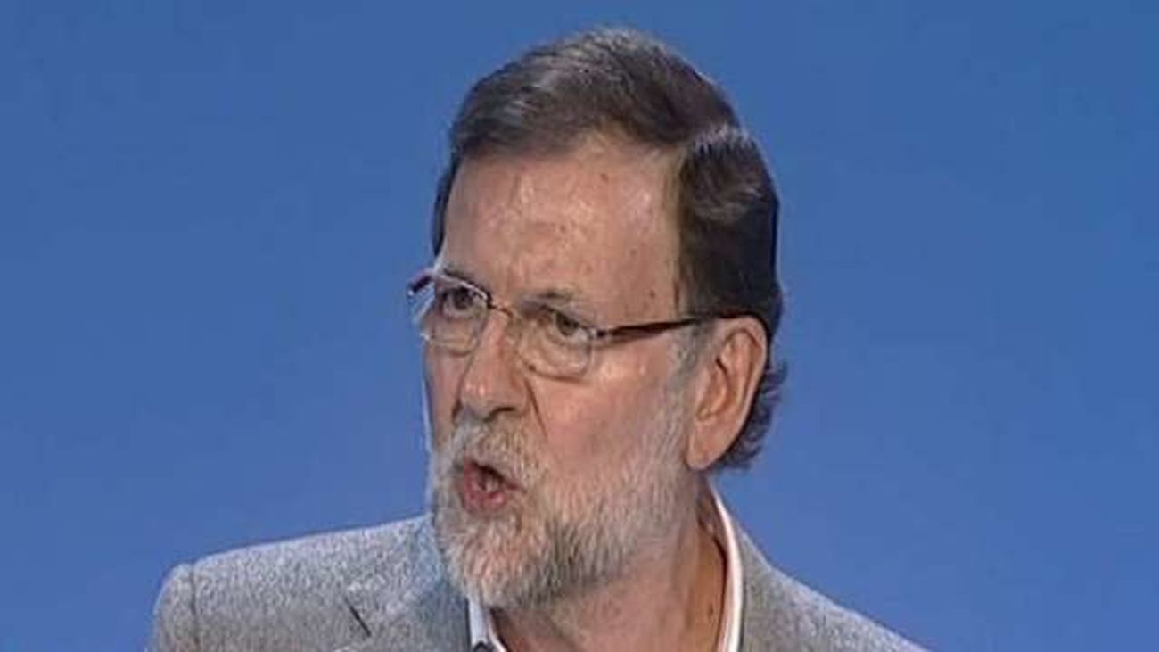 Rajoy ofrece realismo frente a "diseños imaginarios" y nuevos "doctrinarios"