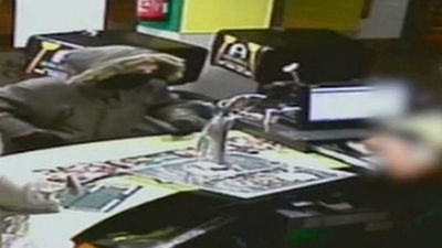 Detenida una mujer por atracar en cuatro pizzerías y un supermercado