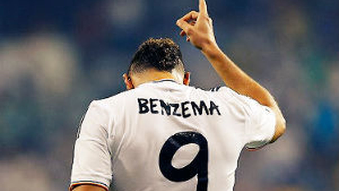 Benzema, baja ante el Málaga pero estará ante el Atlético