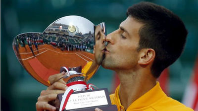 Djokovic vence a Berdych en la final de Montecarlo