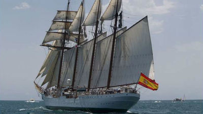 'La vida a 5 nudos' documenta el duro trabajo en el Juan Sebastián Elcano