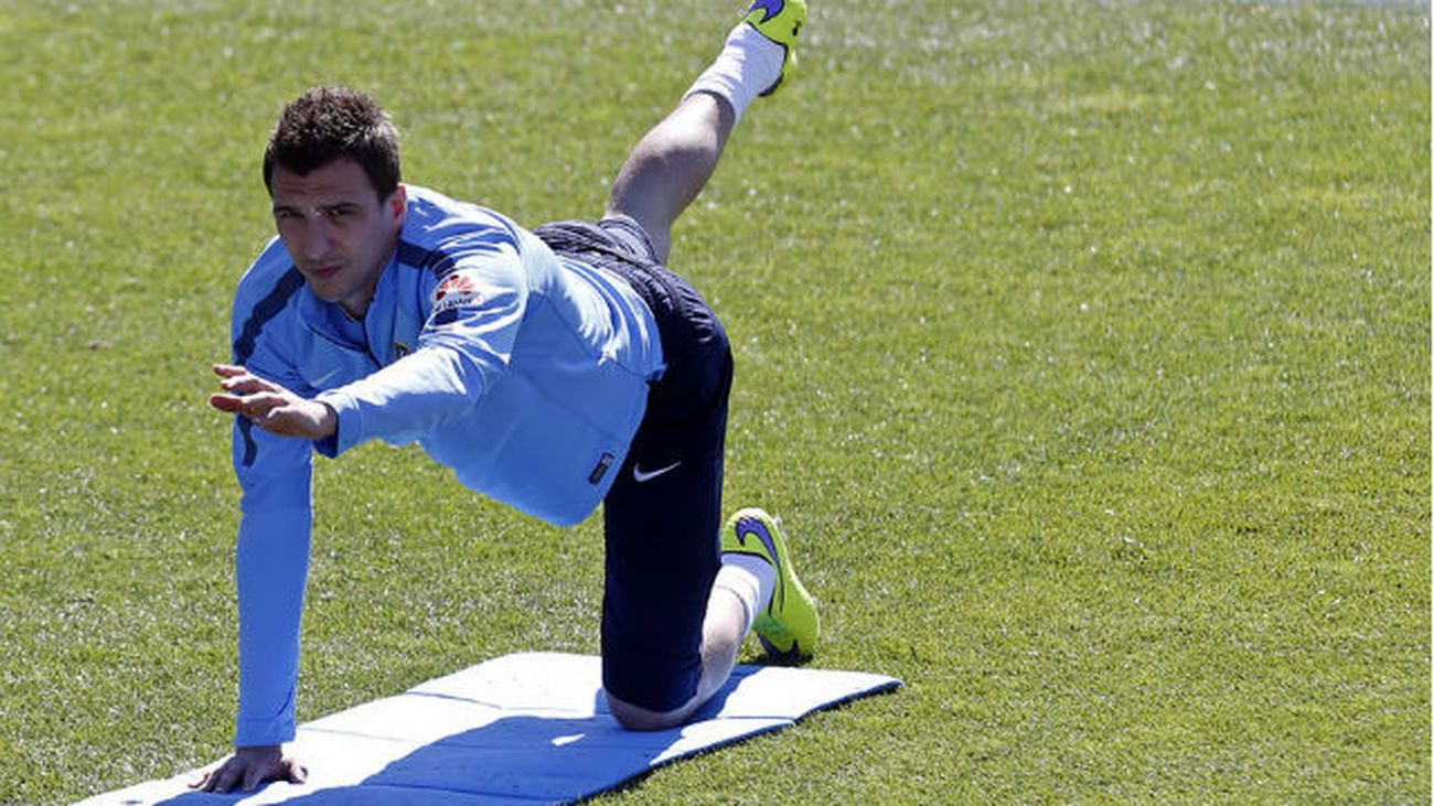 Mandzukic trabajó con el grupo; Simeone enseña el 11