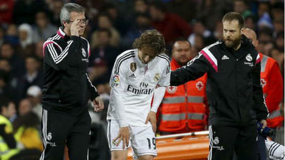 Modric, esguince en la rodilla derecha, 6 semanas de baja