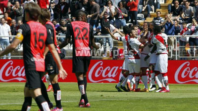 2-0. El Rayo sella de manera casi definitiva la permanencia