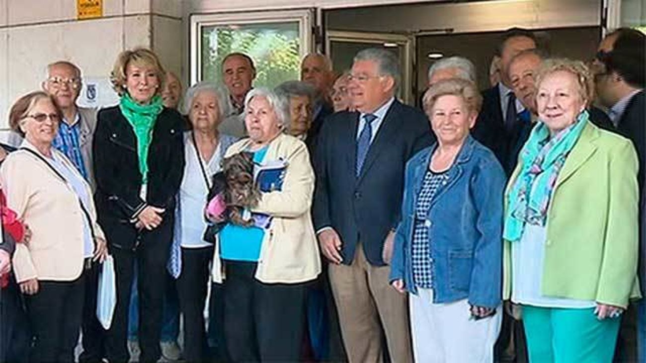 Aguirre quiere dar mayor autonomía a los centros municipales de mayores