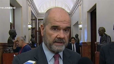 Griñán deja la política y Chaves descarta por el momento renunciar al escaño de senador