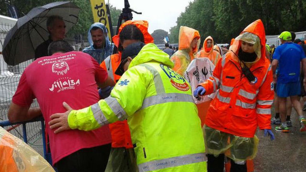 Casi cien corredores atendidos en el Maratón de Madrid, ninguno grave