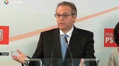 Carmona prevé expropiar temporalmente las viviendas vacías de los bancos