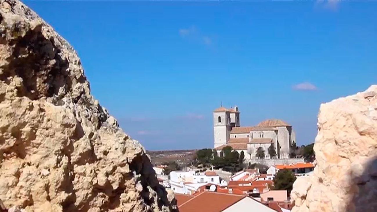 Campo Real: La iglesia castillo de los templarios