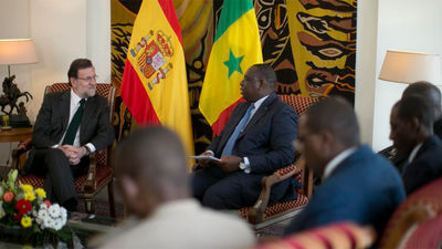 Rajoy visita a los militares y guardias civiles desplegados en Senegal