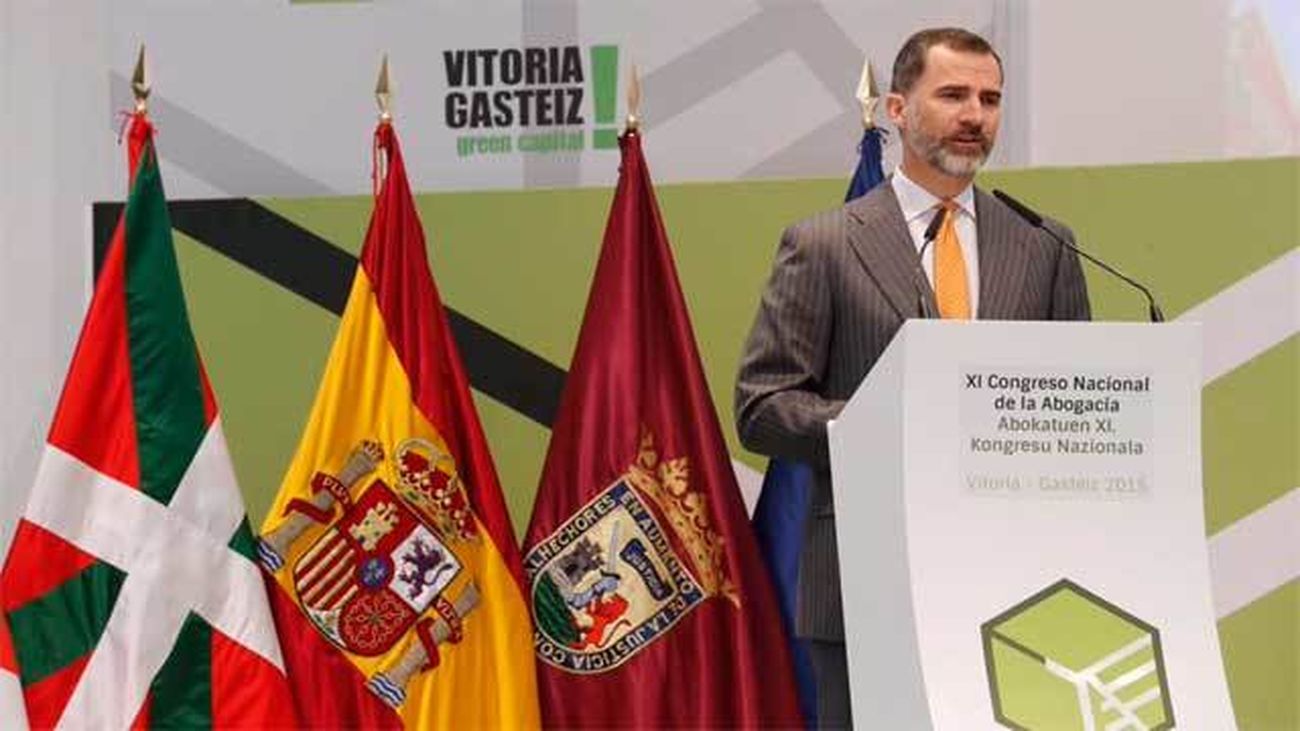 El Rey pide a la Abogacía un compromiso de "respeto y defensa" de la ...