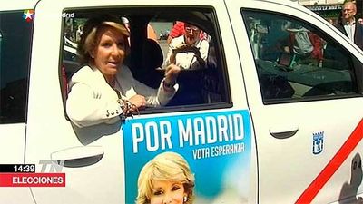 Más de 900 taxis y dos PP buses se suman a la campaña de Cifuentes y Aguirre