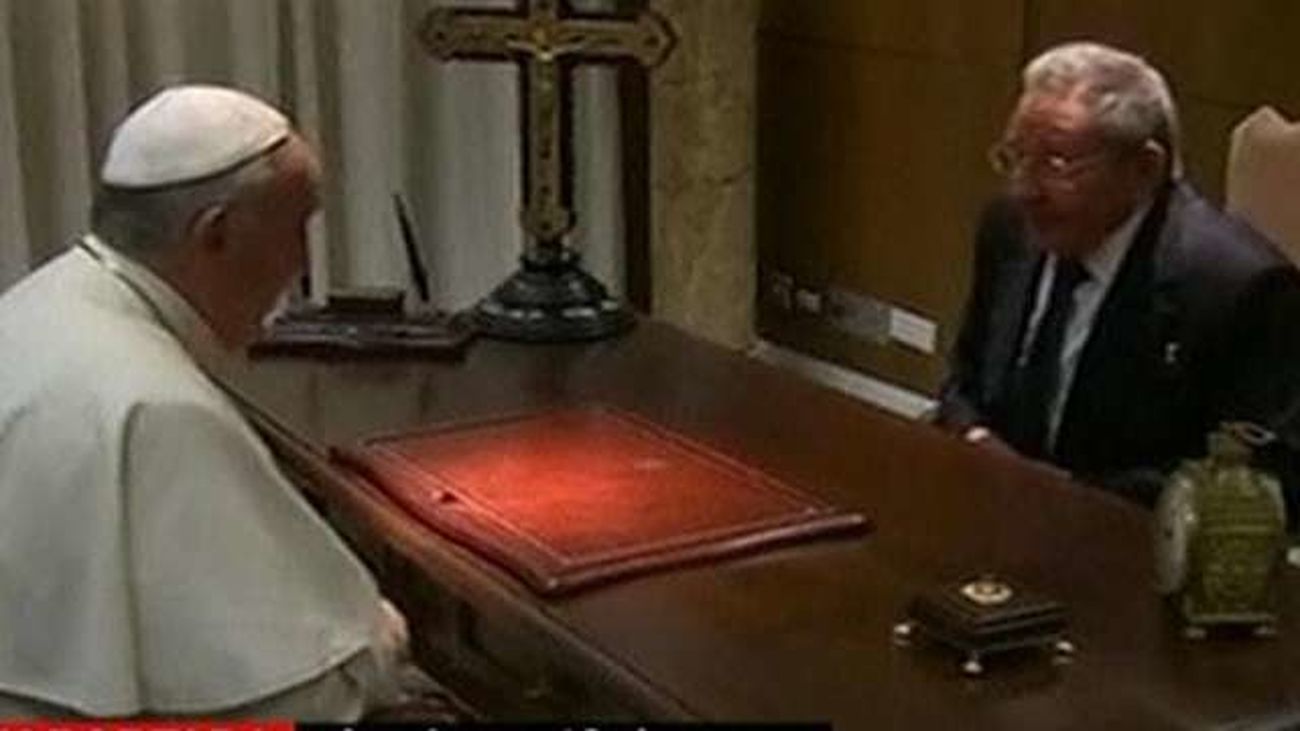 Raul Castro con el Papa Francisco
