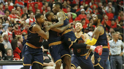 LeBron empata la serie (2-2) ante unos Bulls sin Gasol