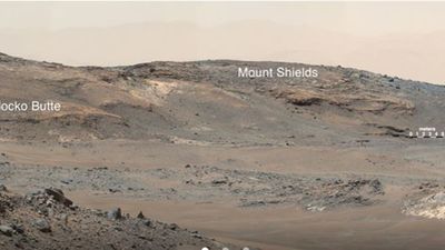 El Curiosity descubre en Marte un extraño surco cubierto de sedimentos