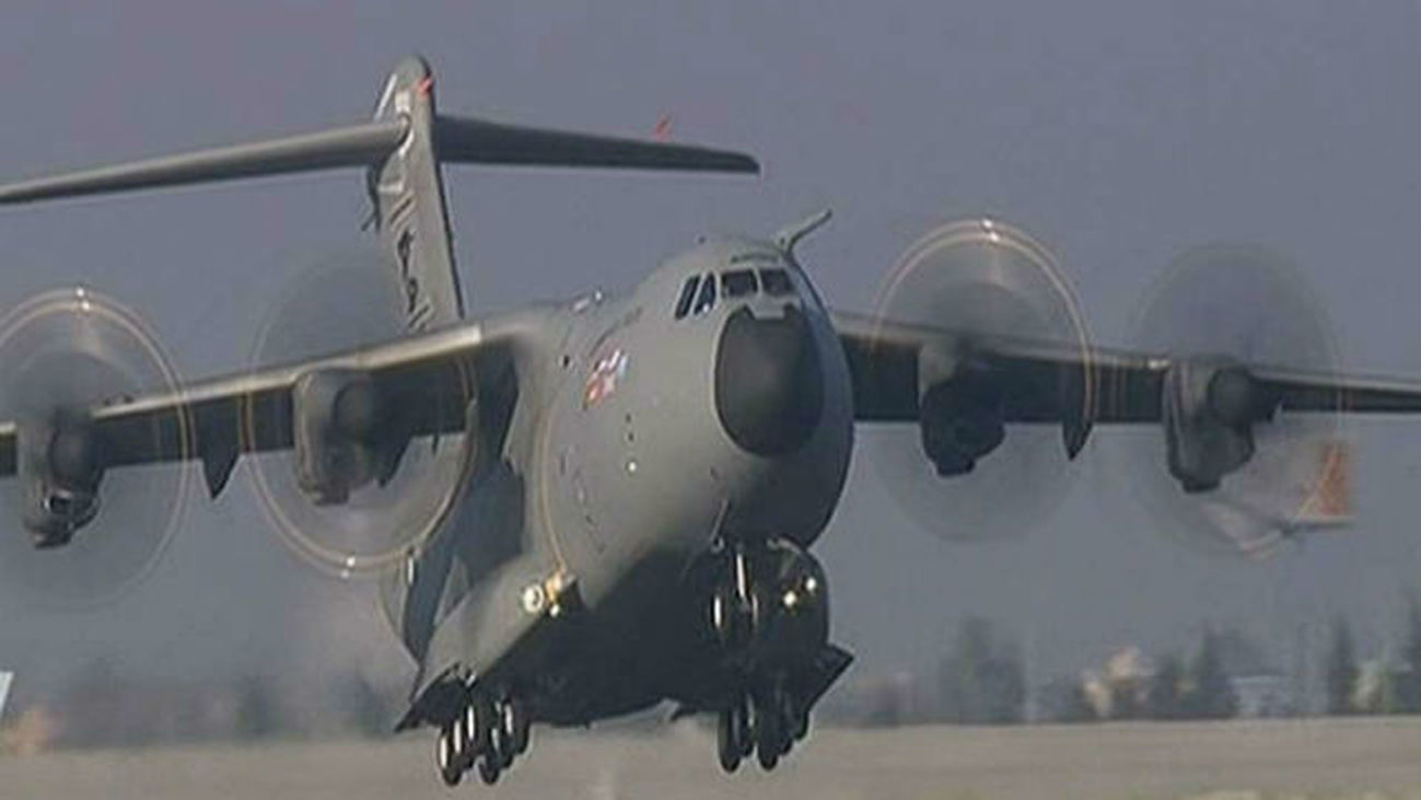 España saca a otros 110 afganos de Kabul en el tercer vuelo de un A400M desde Dubai