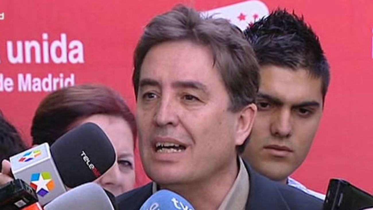 Montero arremete contra Rivera por pedir la disolución de los partidos tradicionales