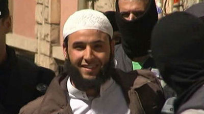 Dos detenidos en Barcelona por difundir ideario del grupo terrorista Daesh