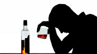 Una persona con problemas de adicción al alcohol tarda 22 años en iniciar un tratamiento