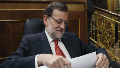 Rajoy acusa de "mentiras" a Sánchez, quien le augura que pronto irá al paro