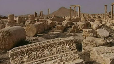 Yihadistas del Estado Islámico siembran explosivos en la ciudad monumental de Palmira
