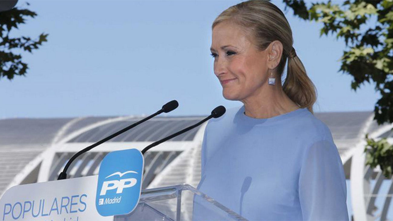 Cifuentes dice que la España enferma del PSOE está a punto de recibir el alta