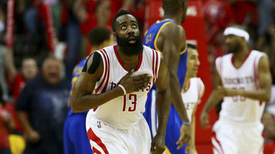 Harden anotó 45 puntos y los Rockets evitan la eliminación